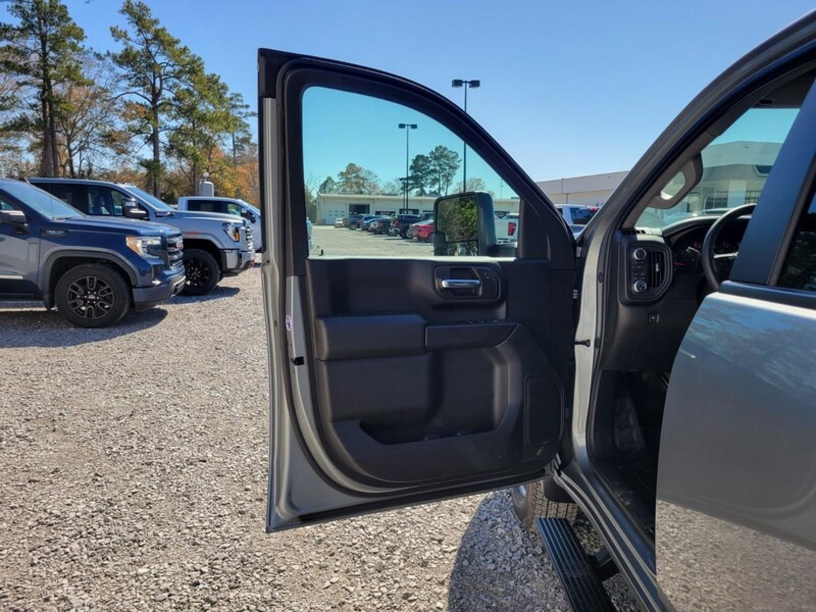 2026 GMC Sierra 3500 HD Crew Cab Long Box 4-Wheel Drive Pro