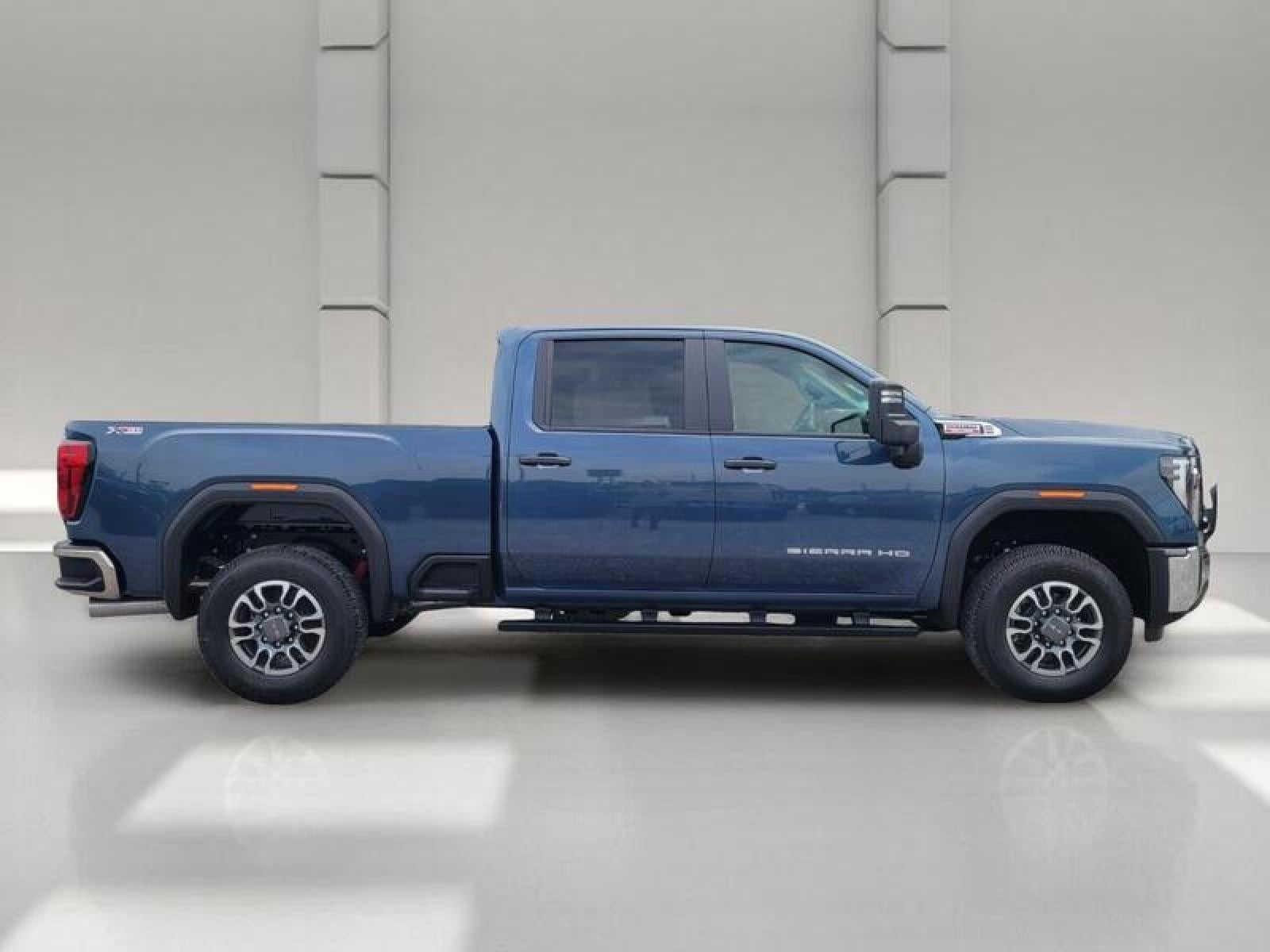 2026 GMC Sierra 3500 HD Crew Cab Standard Box 4-Wheel Drive Pro