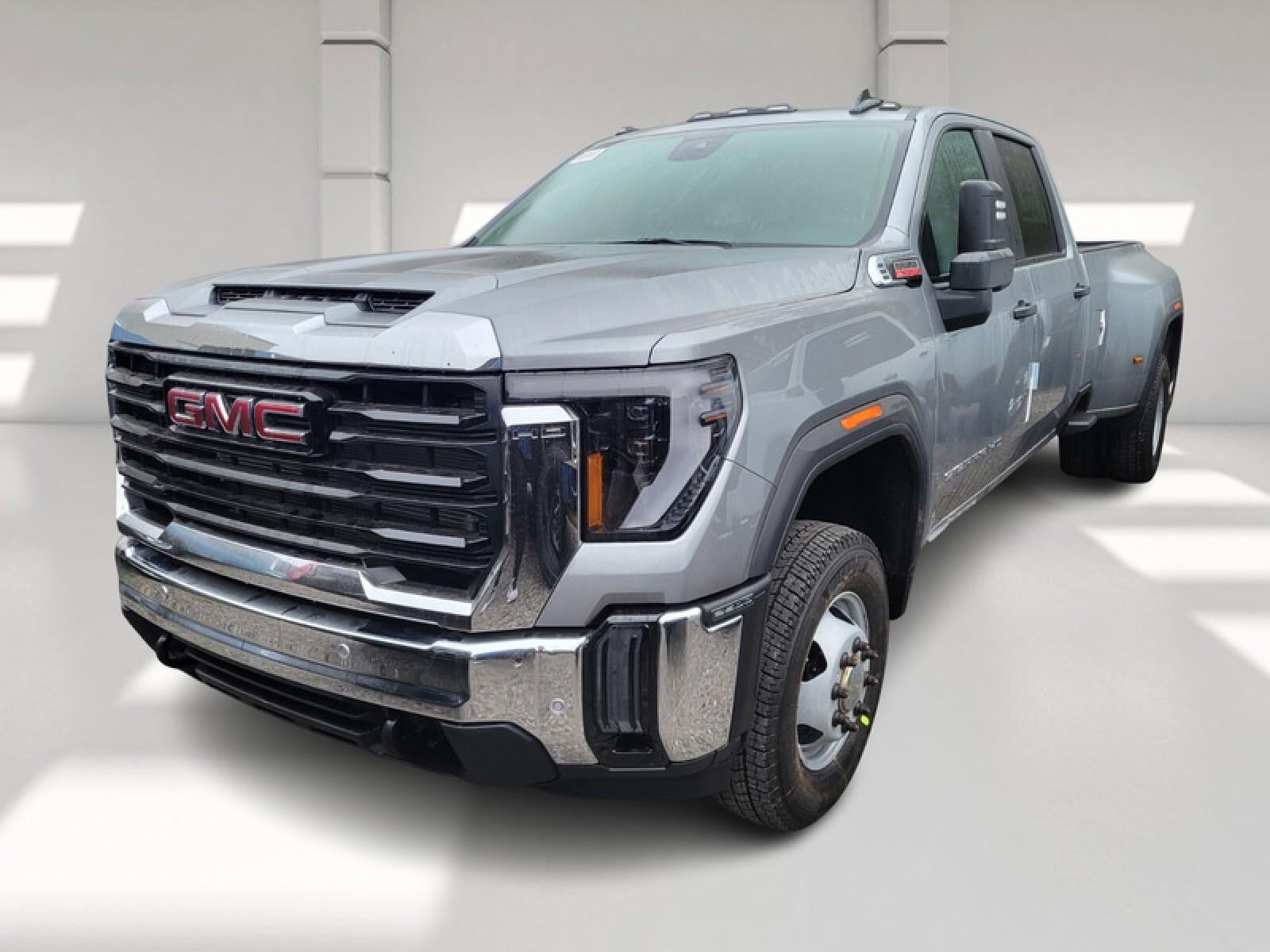 2026 GMC Sierra 3500 HD Crew Cab Long Box 4-Wheel Drive Pro