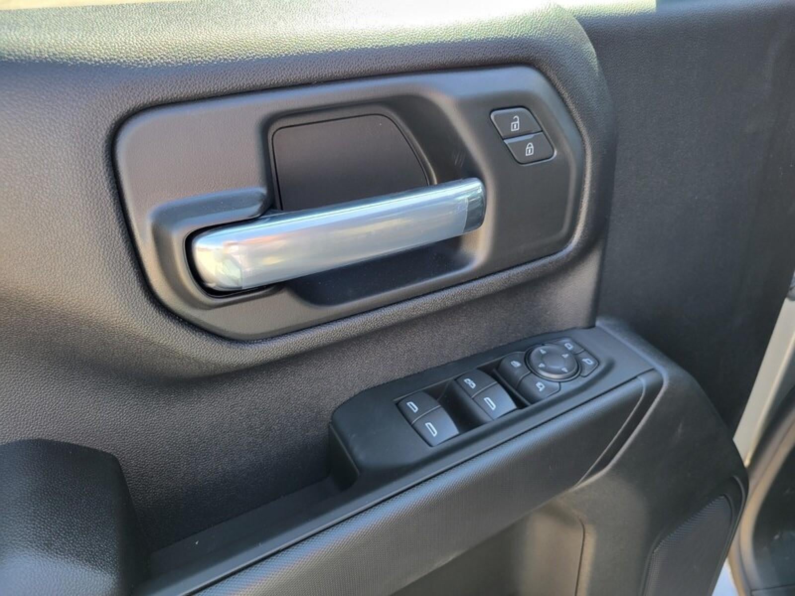 2026 GMC Sierra 3500 HD Crew Cab Long Box 4-Wheel Drive Pro