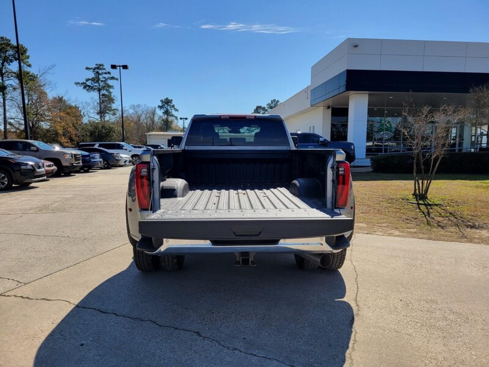 2026 GMC Sierra 3500 HD Crew Cab Long Box 4-Wheel Drive Pro