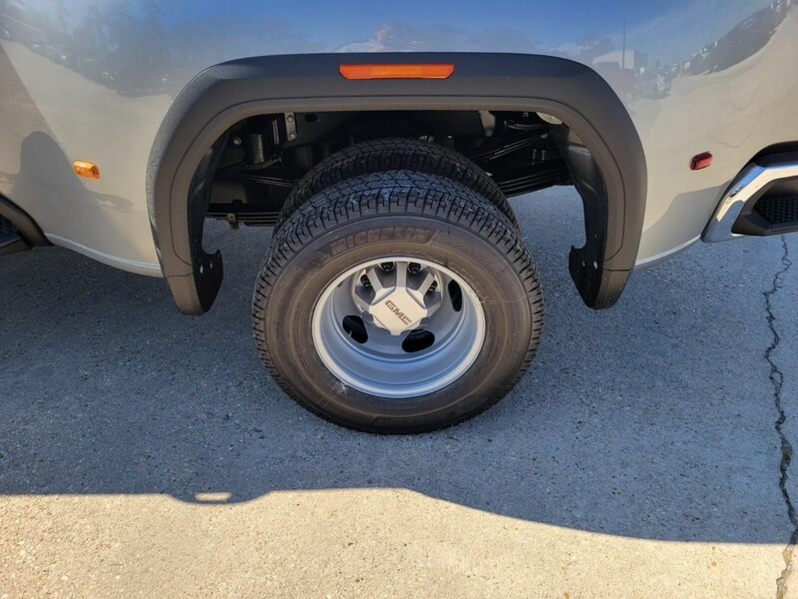 2026 GMC Sierra 3500 HD Crew Cab Long Box 4-Wheel Drive Pro