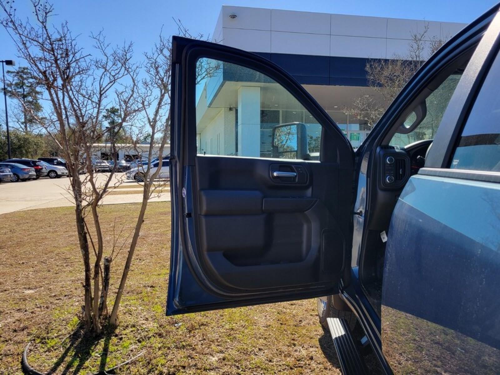 2026 GMC Sierra 3500 HD Crew Cab Long Box 4-Wheel Drive Pro