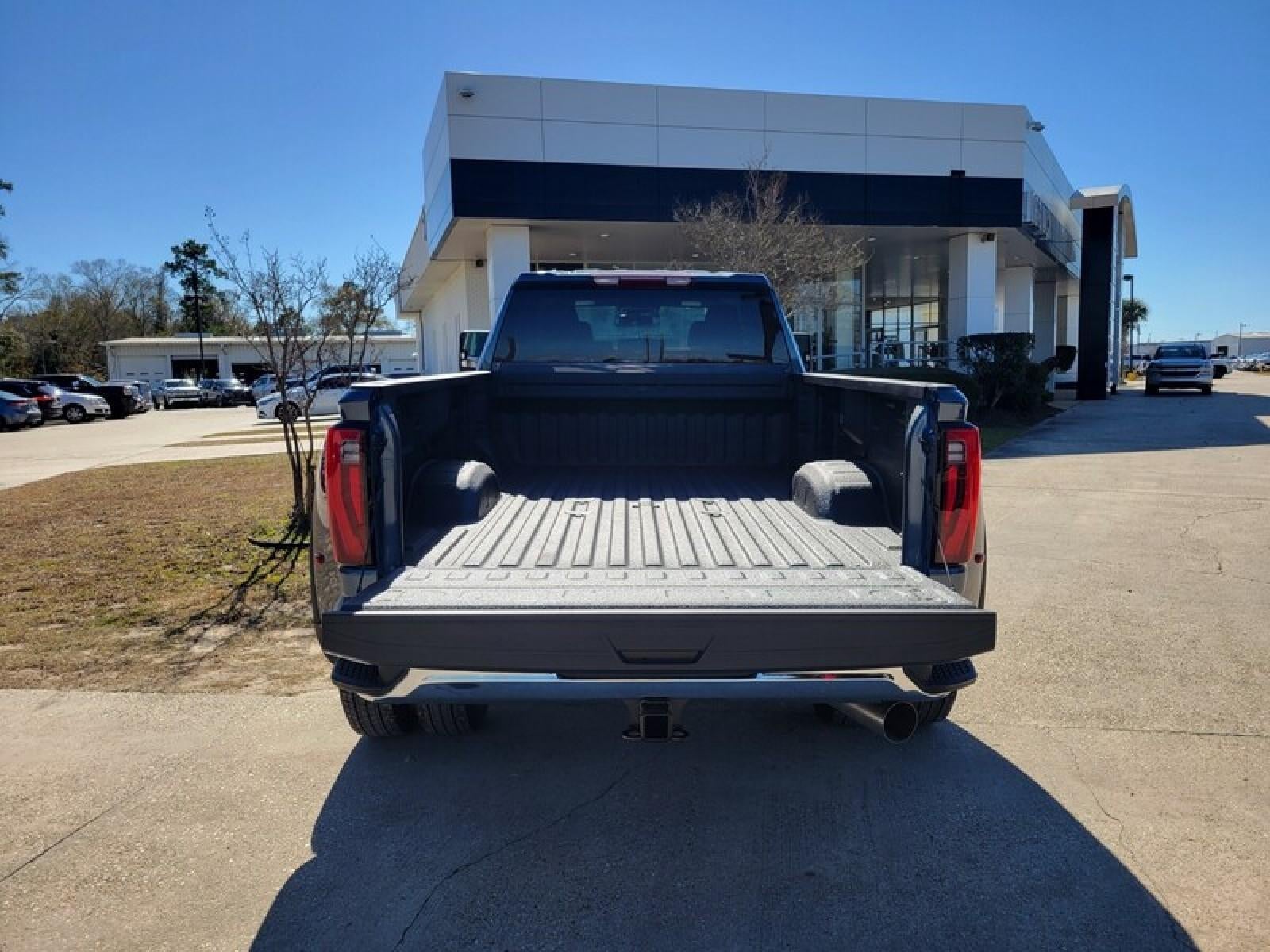 2026 GMC Sierra 3500 HD Crew Cab Long Box 4-Wheel Drive Pro