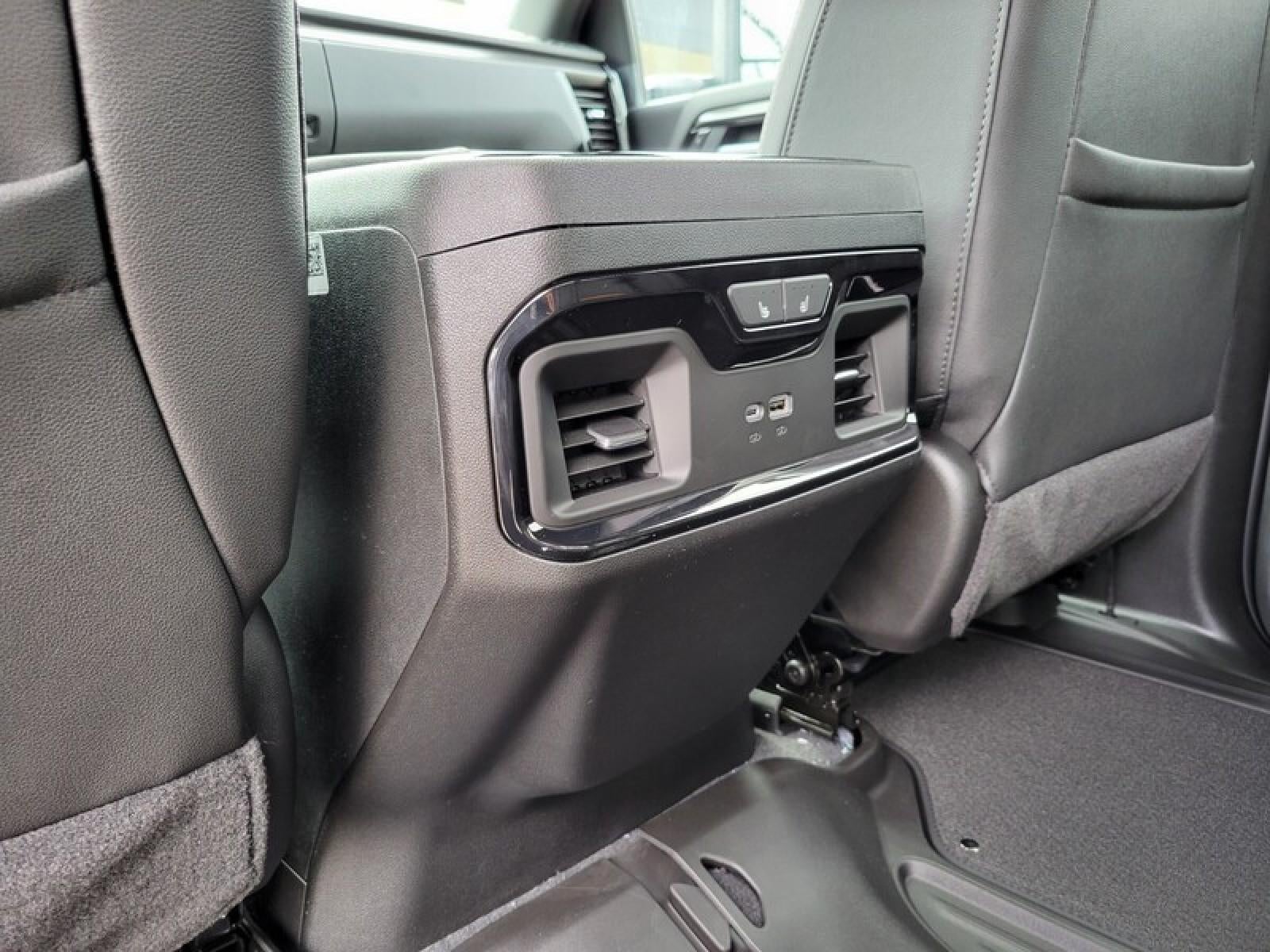 2026 GMC Sierra 3500 HD Crew Cab Standard Box 4-Wheel Drive AT4