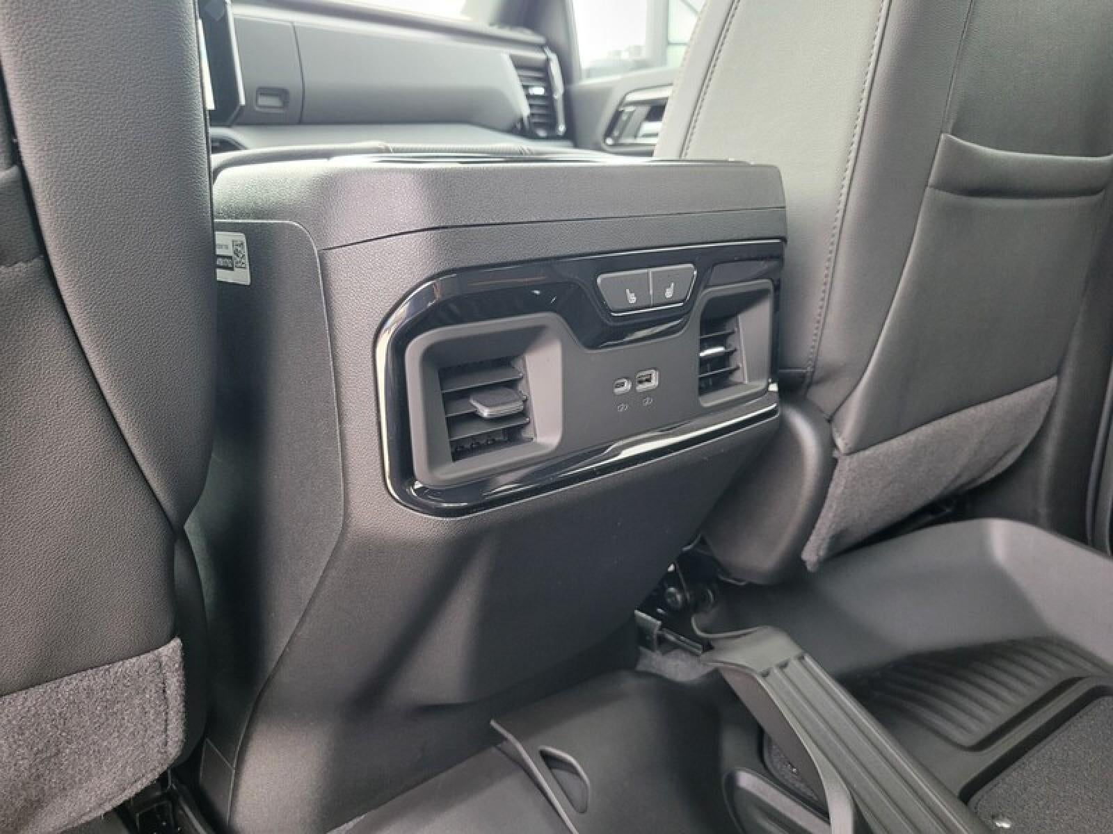 2026 GMC Sierra 3500 HD Crew Cab Standard Box 4-Wheel Drive AT4