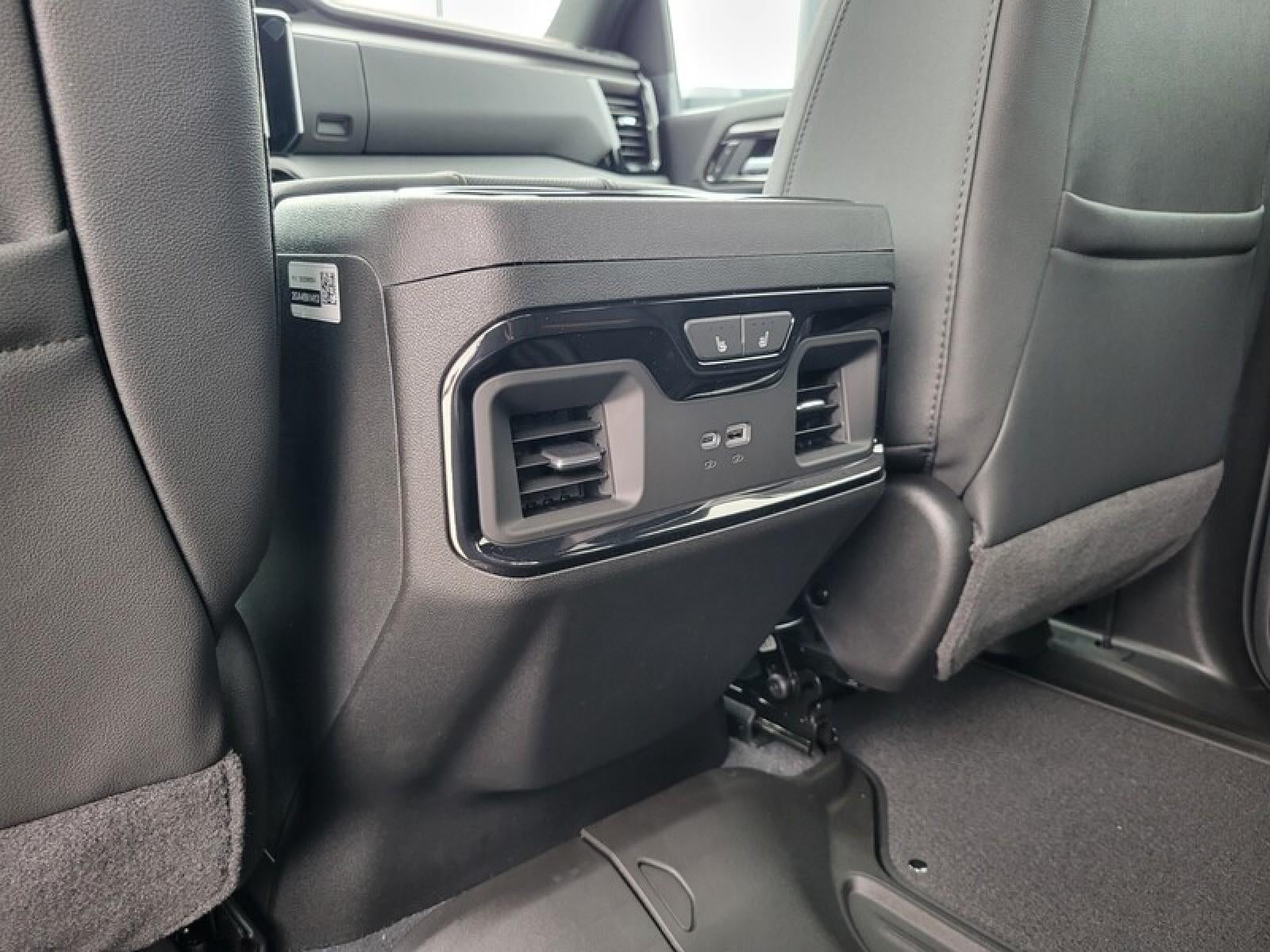 2026 GMC Sierra 3500 HD Crew Cab Standard Box 4-Wheel Drive AT4