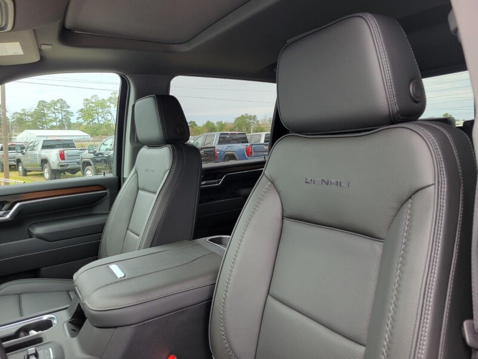 2026 GMC Sierra 3500 HD Crew Cab Long Box 4-Wheel Drive Denali