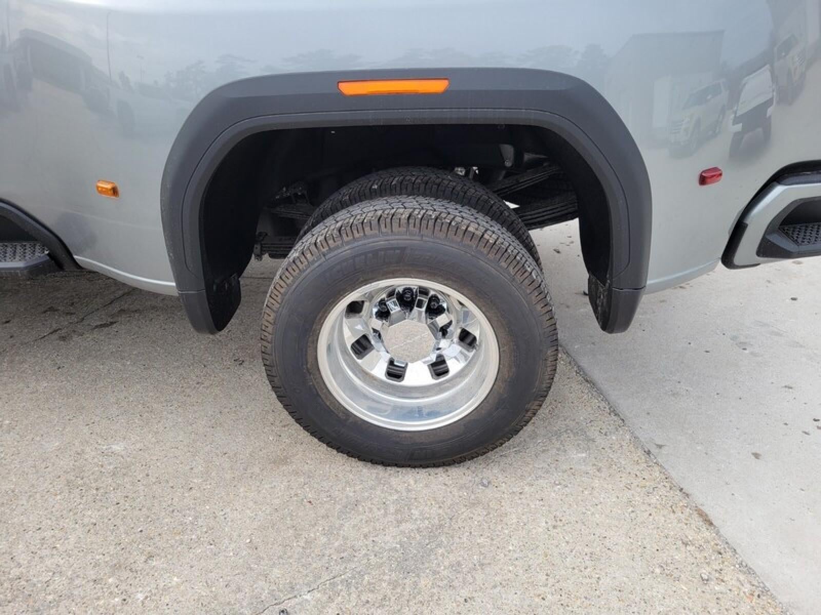 2026 GMC Sierra 3500 HD Crew Cab Long Box 4-Wheel Drive Denali