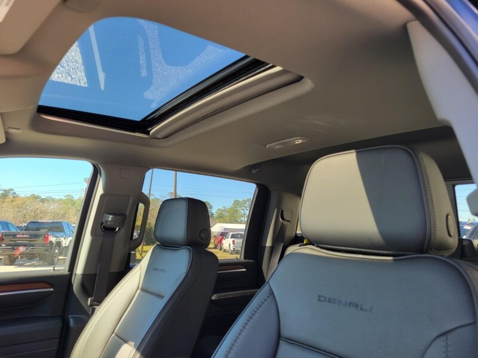 2025 GMC Sierra 3500 HD Crew Cab Standard Box 4-Wheel Drive Denali