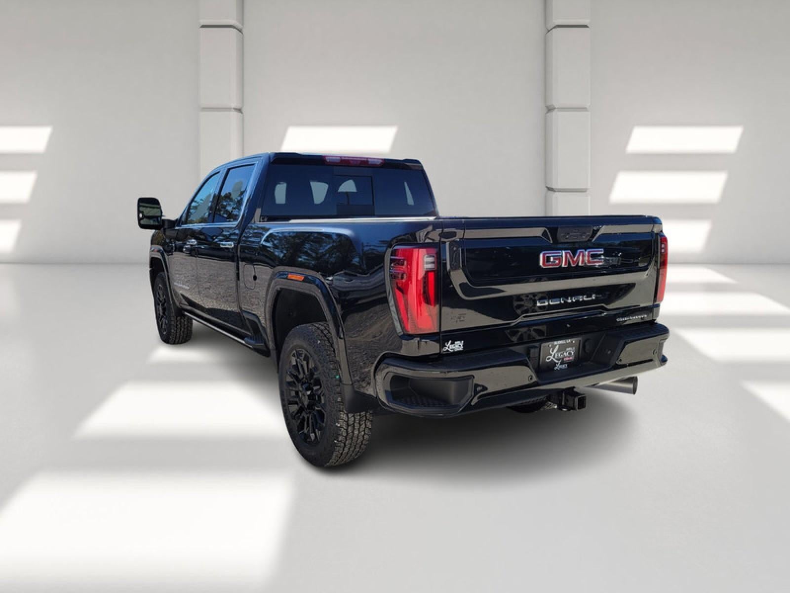 2025 GMC Sierra 3500 HD Crew Cab Standard Box 4-Wheel Drive Denali