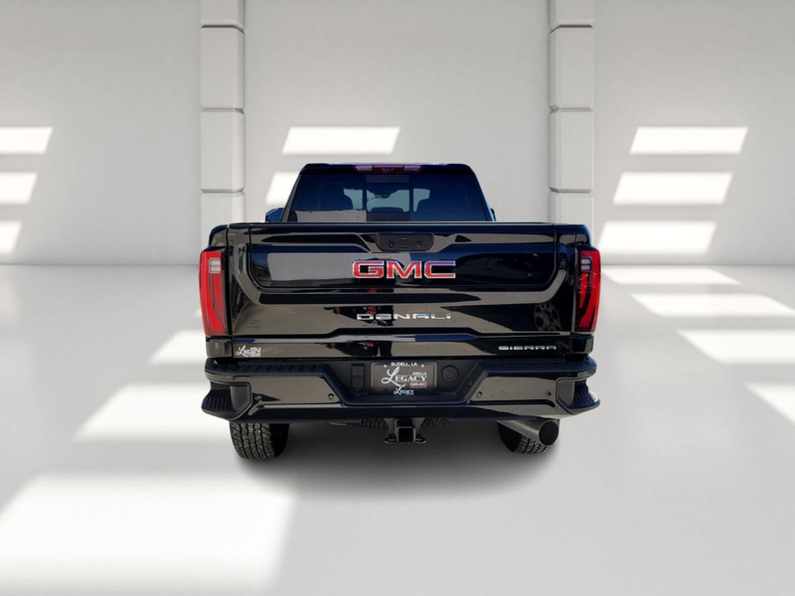 2025 GMC Sierra 3500 HD Crew Cab Standard Box 4-Wheel Drive Denali