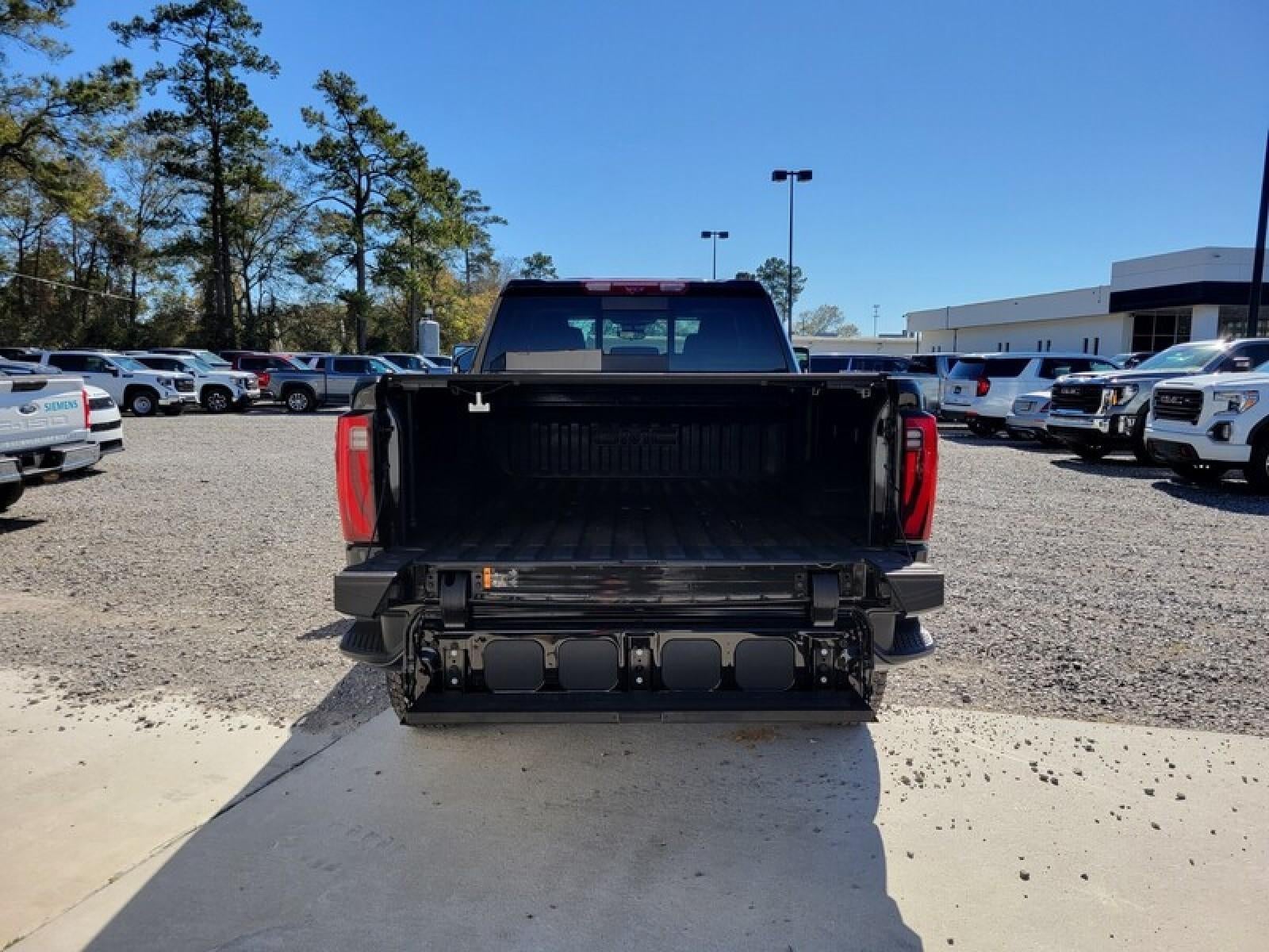 2025 GMC Sierra 3500 HD Crew Cab Standard Box 4-Wheel Drive Denali