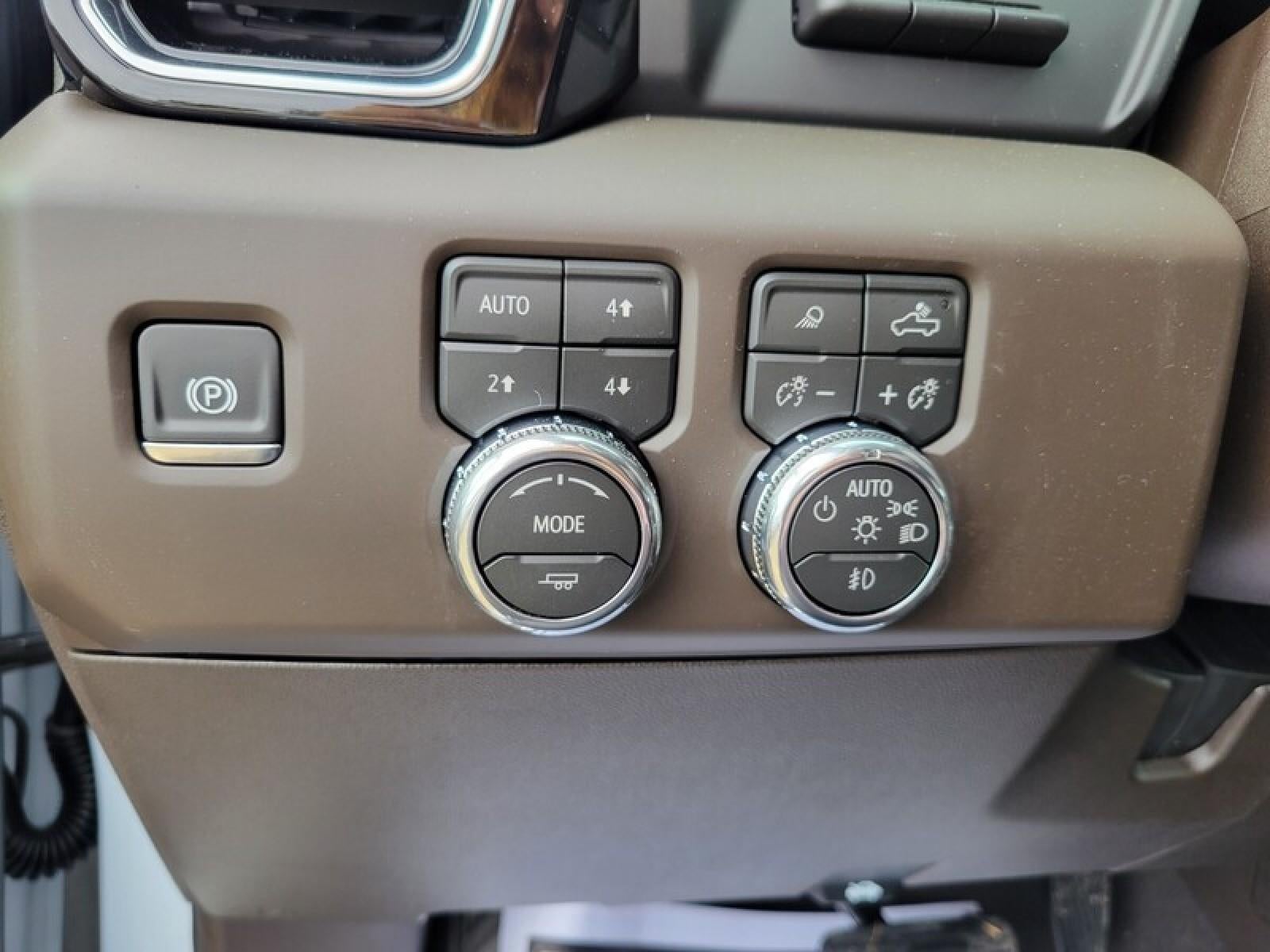 2026 GMC Sierra 3500 HD Crew Cab Long Box 4-Wheel Drive Denali