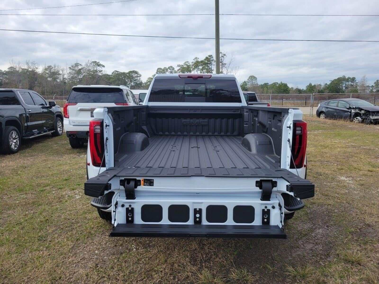2026 GMC Sierra 3500 HD Crew Cab Long Box 4-Wheel Drive Denali