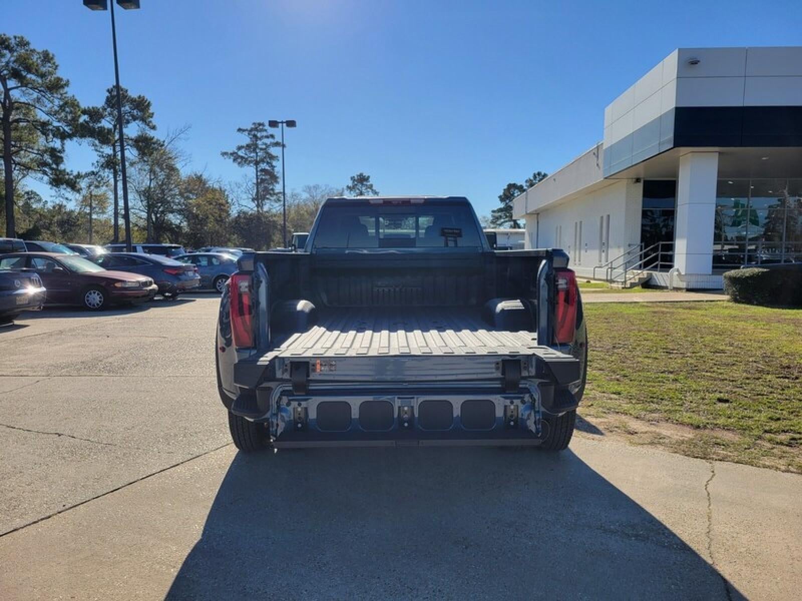 2026 GMC Sierra 3500 HD Crew Cab Long Box 4-Wheel Drive Denali