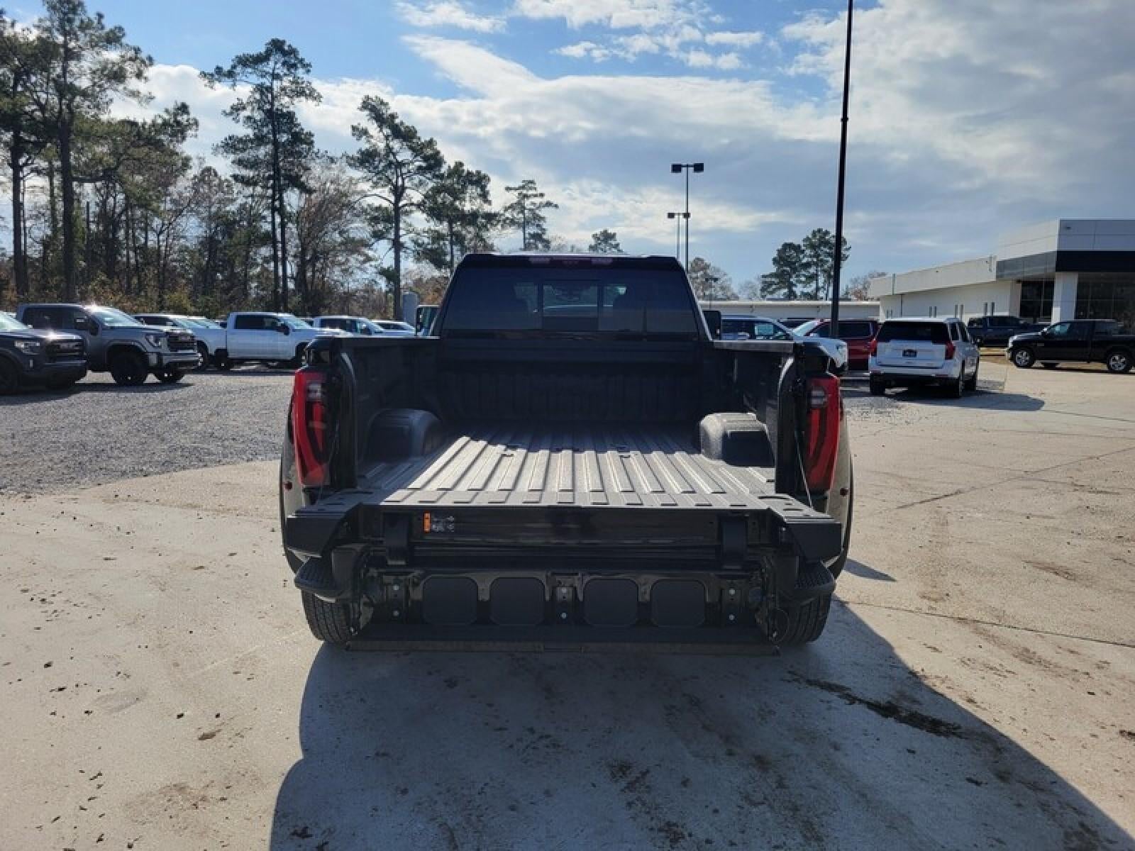 2026 GMC Sierra 3500 HD Crew Cab Long Box 4-Wheel Drive Denali
