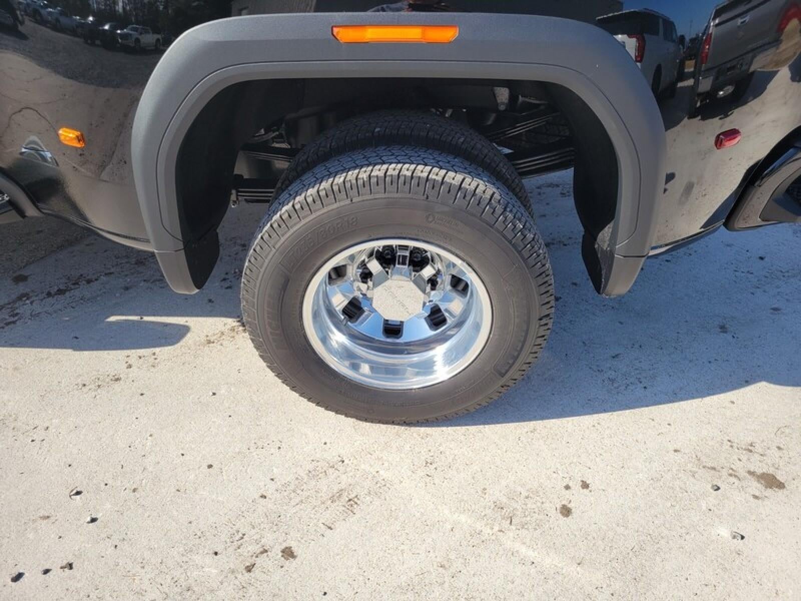 2026 GMC Sierra 3500 HD Crew Cab Long Box 4-Wheel Drive Denali