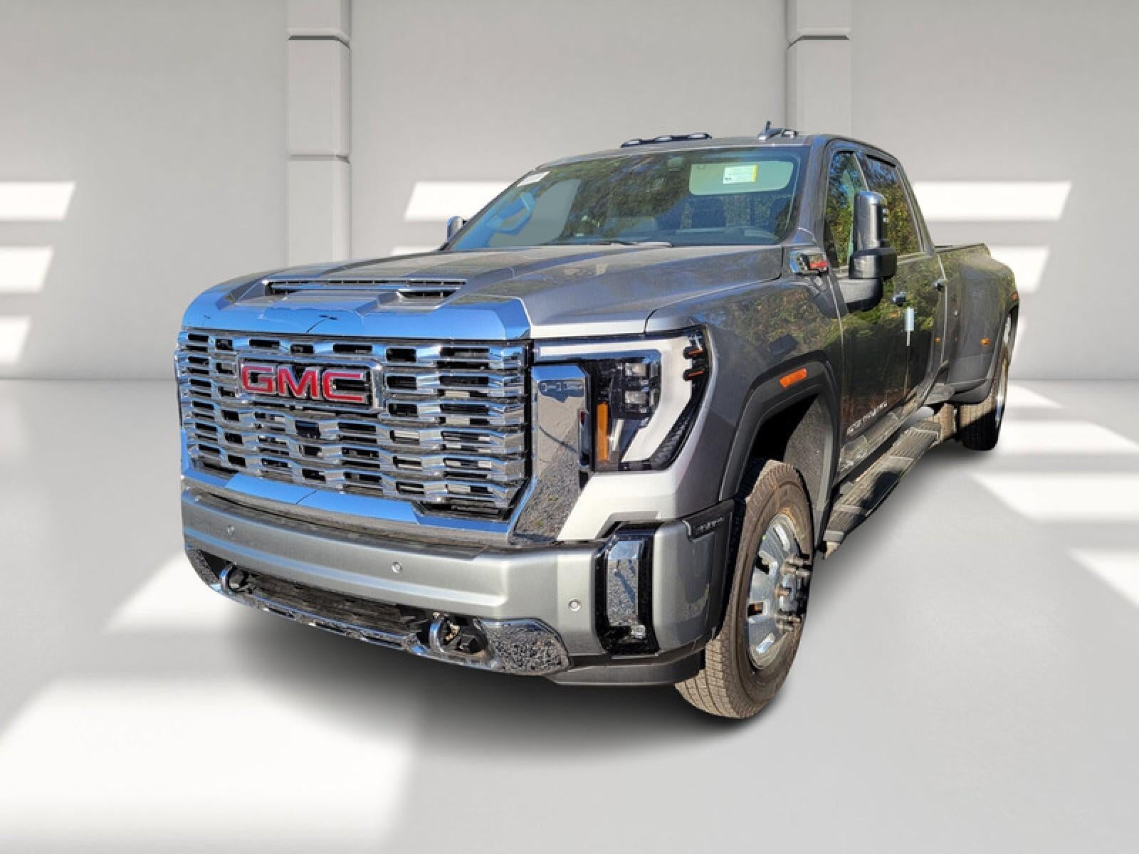 2026 GMC Sierra 3500 HD Crew Cab Long Box 4-Wheel Drive Denali