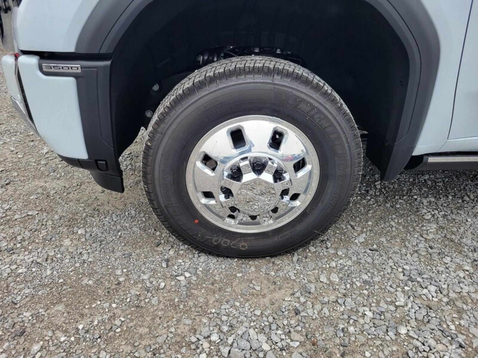 2026 GMC Sierra 3500 HD Crew Cab Long Box 4-Wheel Drive Denali