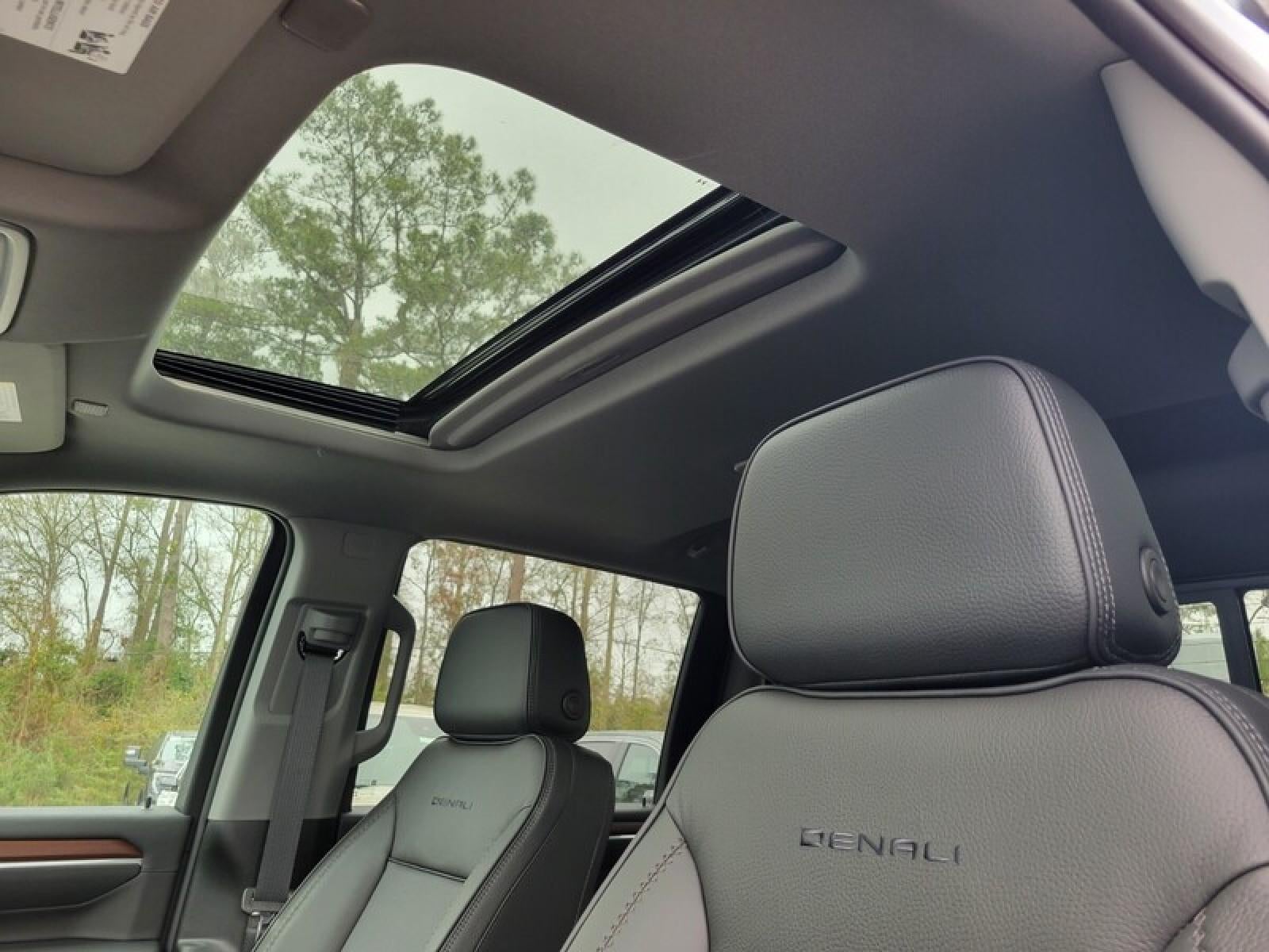 2026 GMC Sierra 3500 HD Crew Cab Long Box 4-Wheel Drive Denali