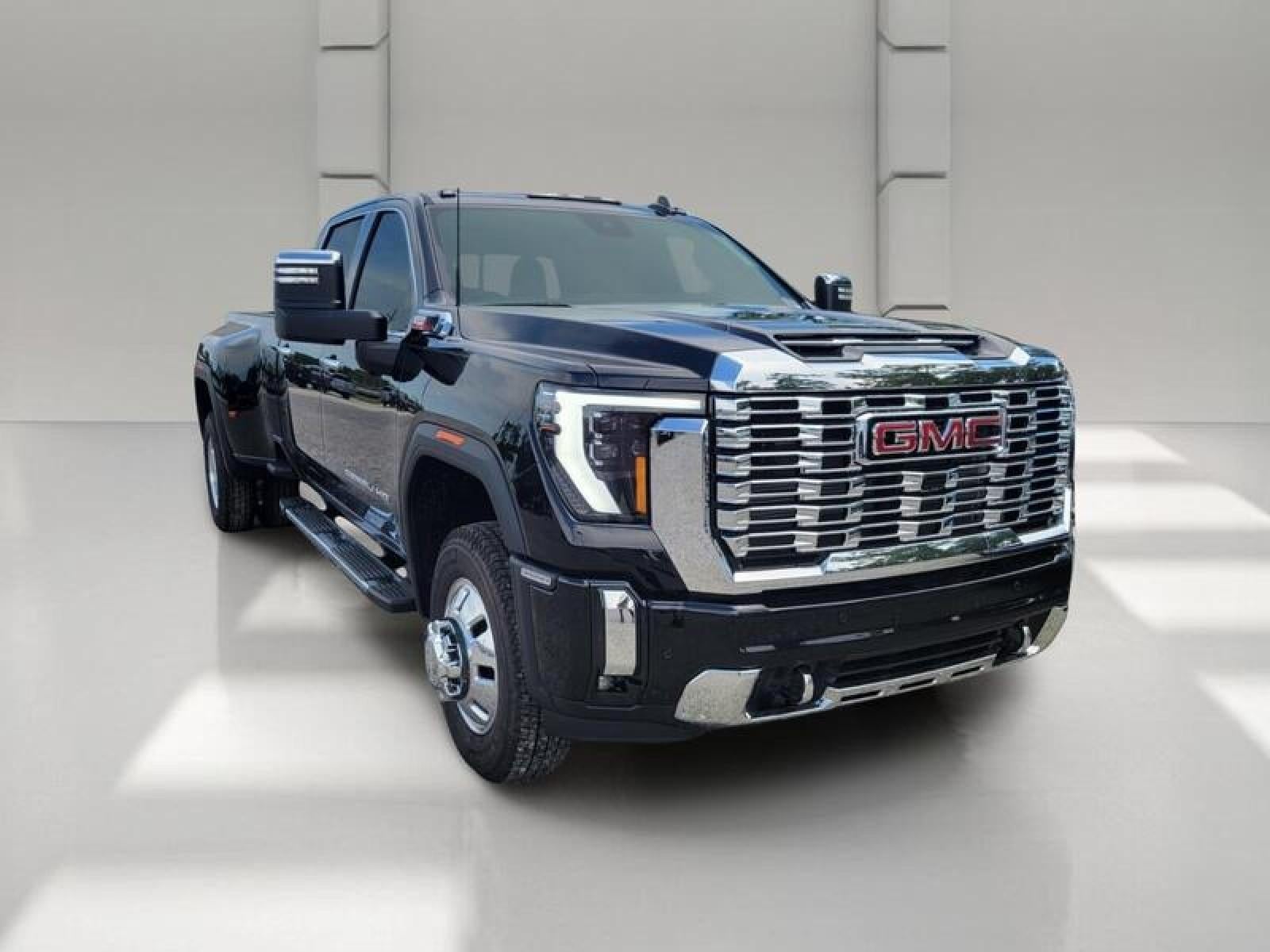 2026 GMC Sierra 3500 HD Crew Cab Long Box 4-Wheel Drive Denali