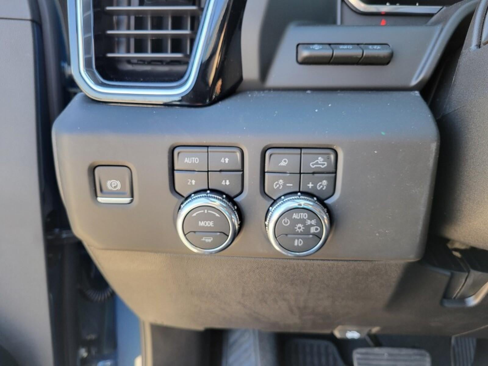 2026 GMC Sierra 2500 HD Crew Cab Standard Box 4-Wheel Drive Denali Ultimate