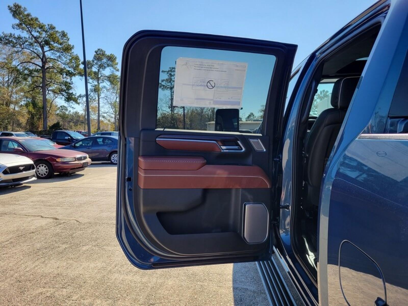 2026 GMC Sierra 2500 HD Crew Cab Standard Box 4-Wheel Drive Denali Ultimate