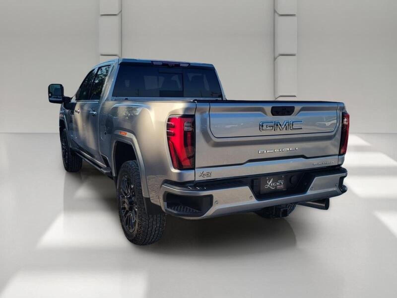 2026 GMC Sierra 2500 HD Crew Cab Standard Box 4-Wheel Drive Denali Ultimate