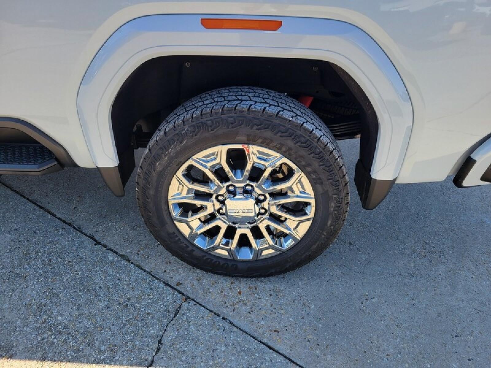 2026 GMC Sierra 2500 HD Crew Cab Standard Box 4-Wheel Drive Denali Ultimate