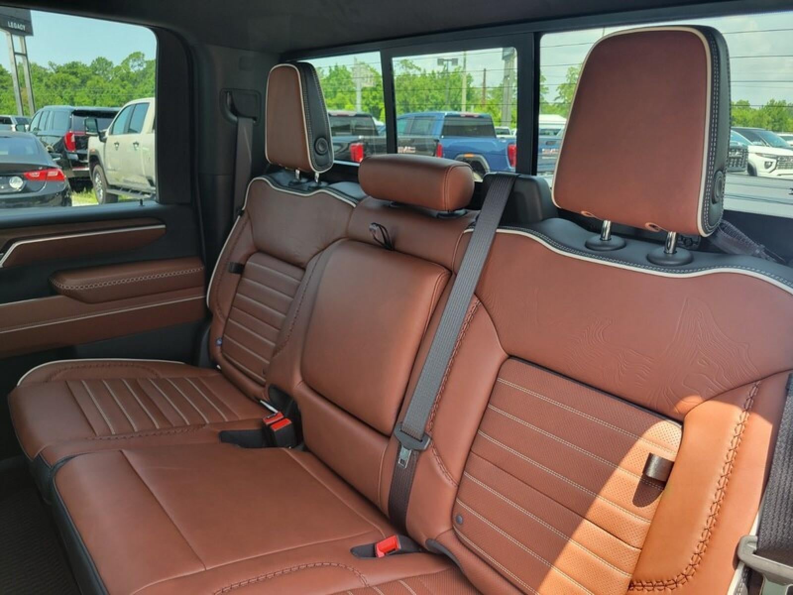 2026 GMC Sierra 2500 HD Crew Cab Standard Box 4-Wheel Drive Denali Ultimate