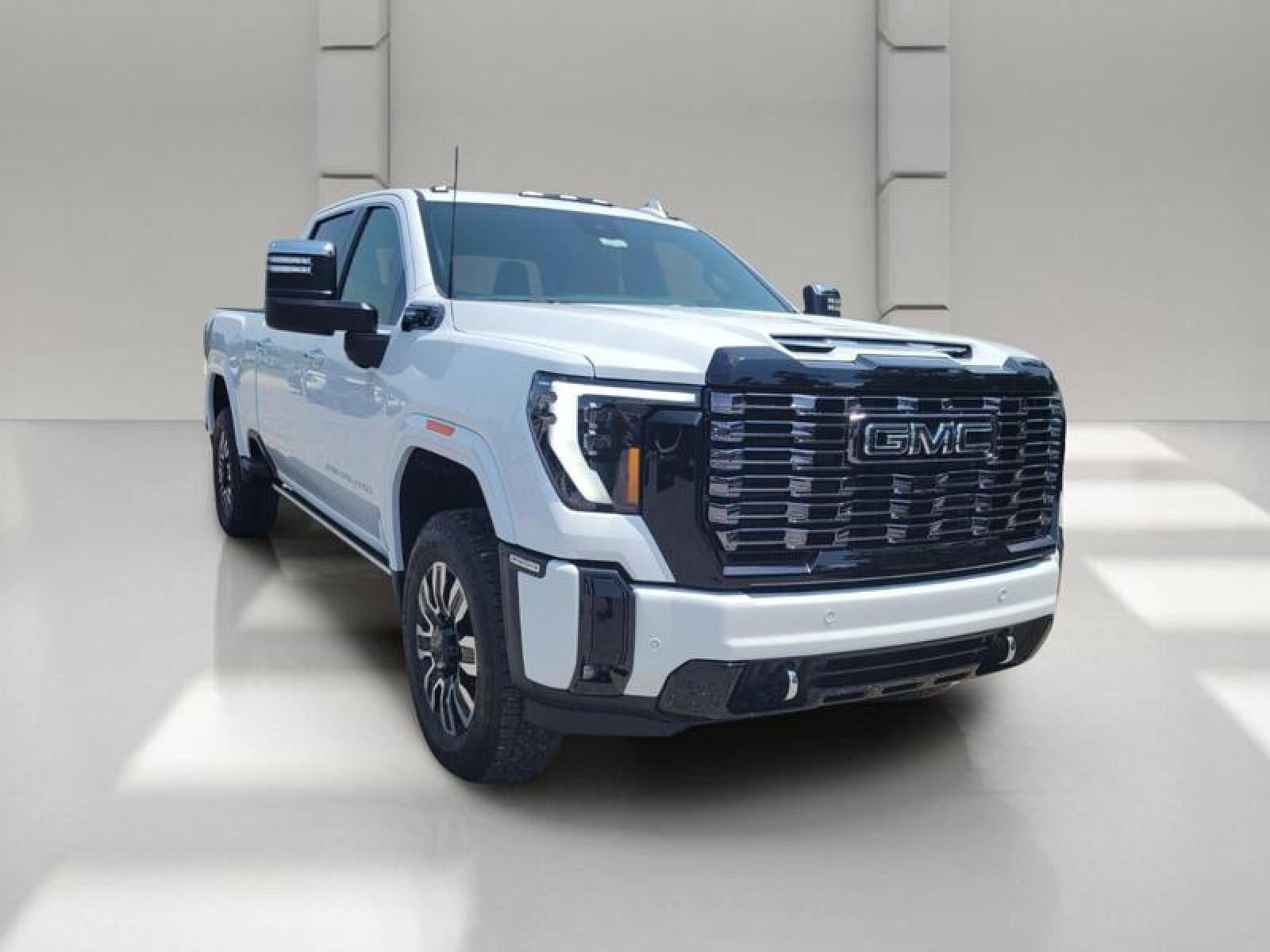 2026 GMC Sierra 2500 HD Crew Cab Standard Box 4-Wheel Drive Denali Ultimate