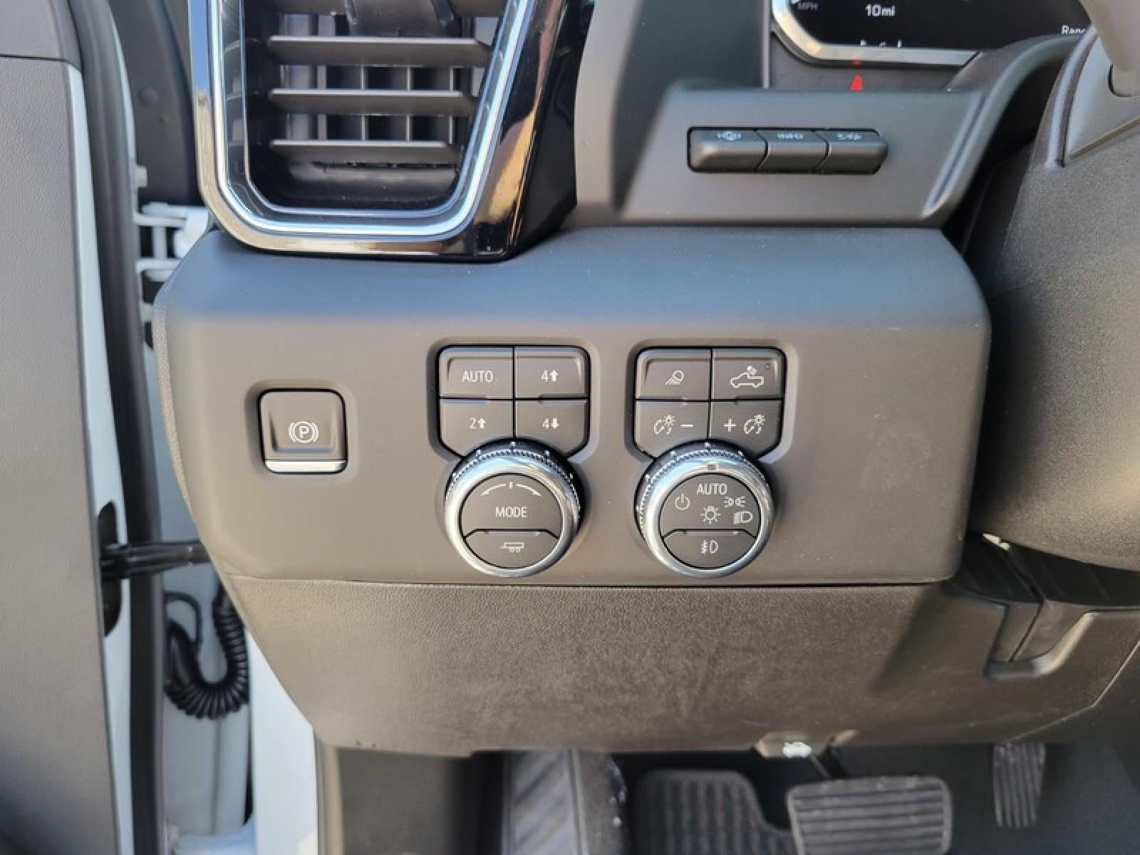 2026 GMC Sierra 2500 HD Crew Cab Standard Box 4-Wheel Drive Denali Ultimate