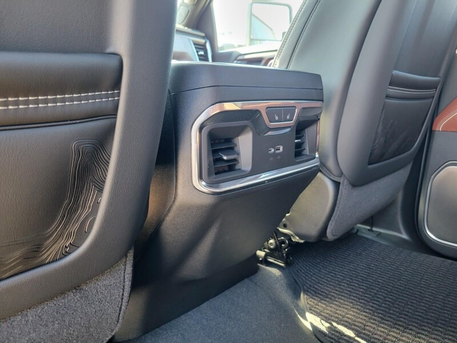 2026 GMC Sierra 2500 HD Crew Cab Standard Box 4-Wheel Drive Denali Ultimate