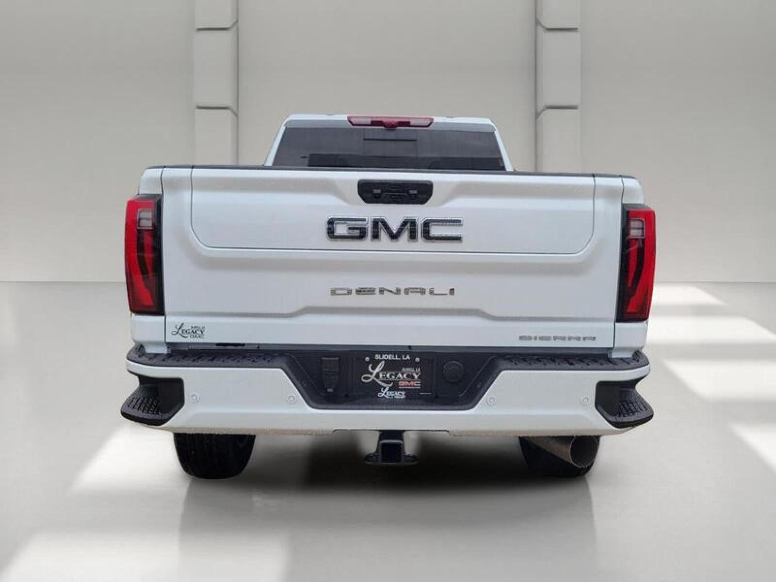 2026 GMC Sierra 2500 HD Crew Cab Standard Box 4-Wheel Drive Denali Ultimate