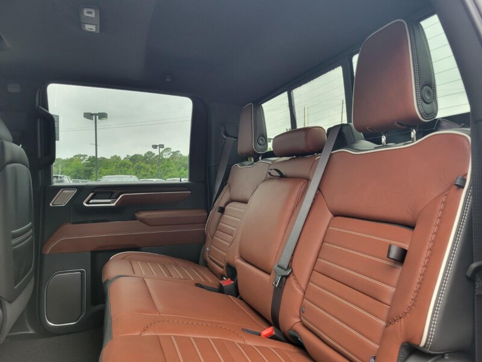 2026 GMC Sierra 2500 HD Crew Cab Standard Box 4-Wheel Drive Denali Ultimate