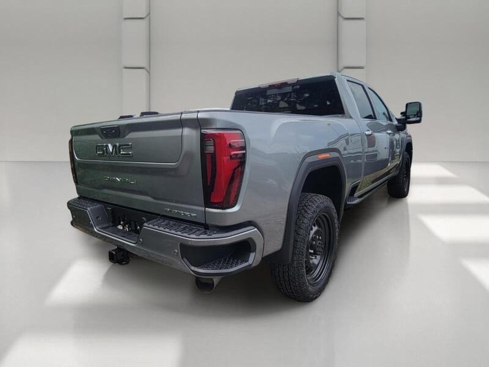 2026 GMC Sierra 2500 HD Crew Cab Standard Box 4-Wheel Drive Denali Ultimate