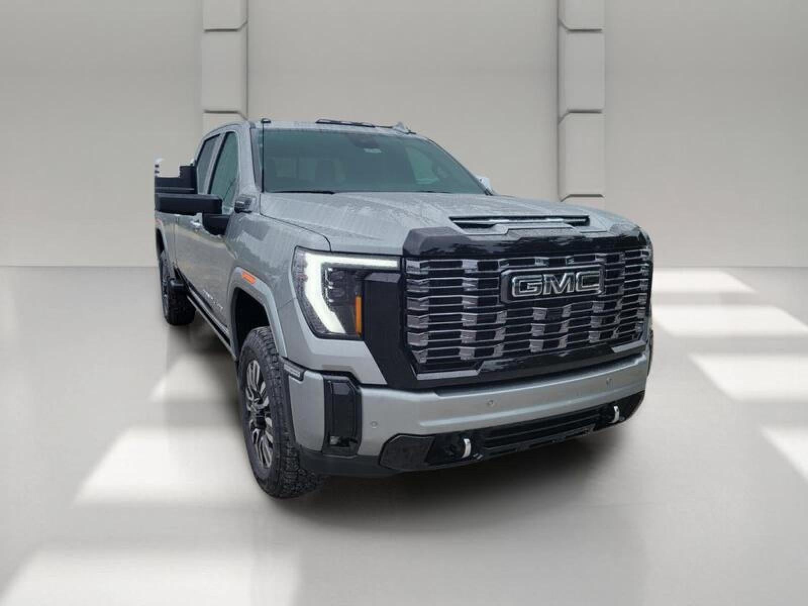 2026 GMC Sierra 2500 HD Crew Cab Standard Box 4-Wheel Drive Denali Ultimate