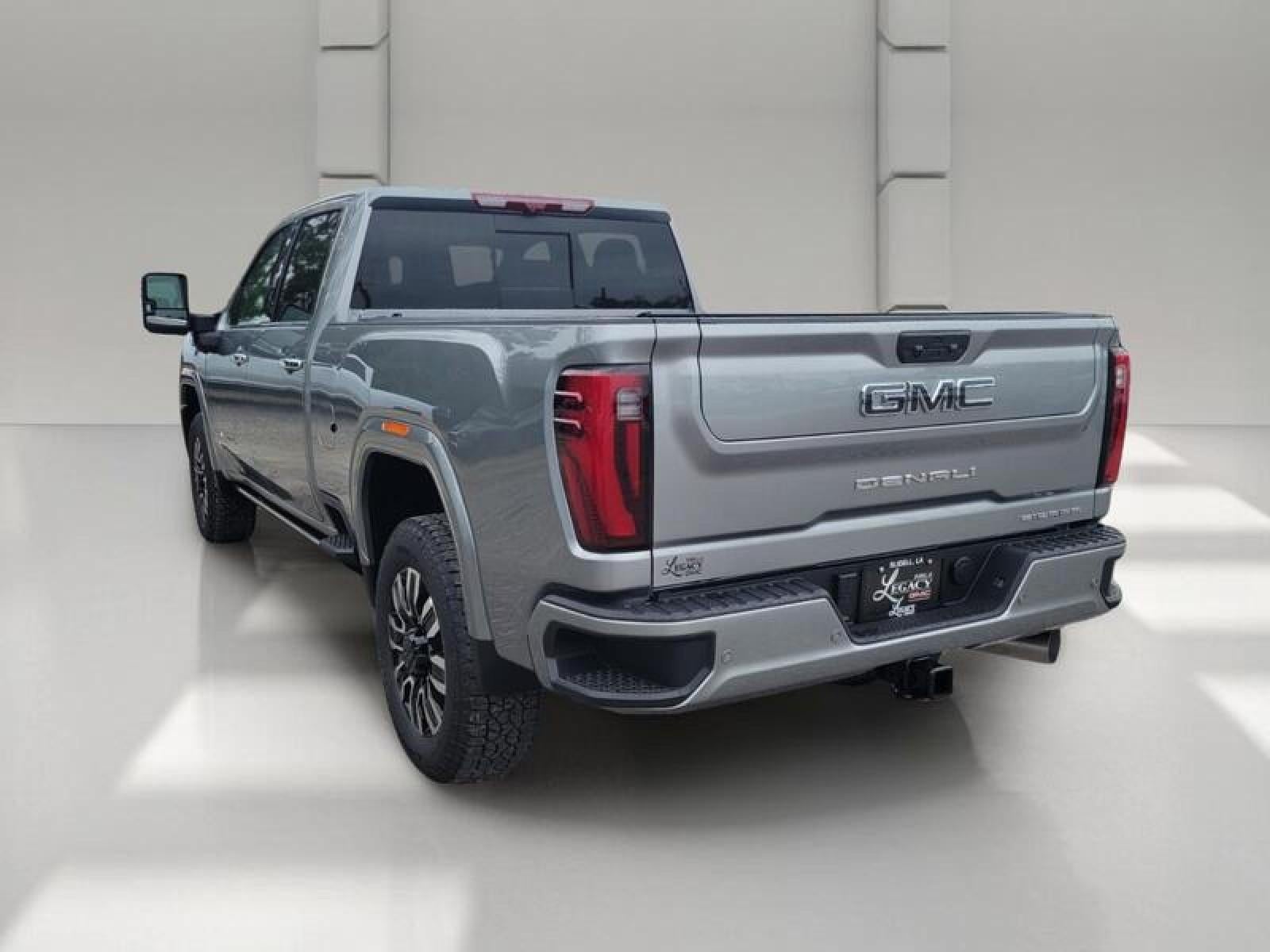 2026 GMC Sierra 2500 HD Crew Cab Standard Box 4-Wheel Drive Denali Ultimate