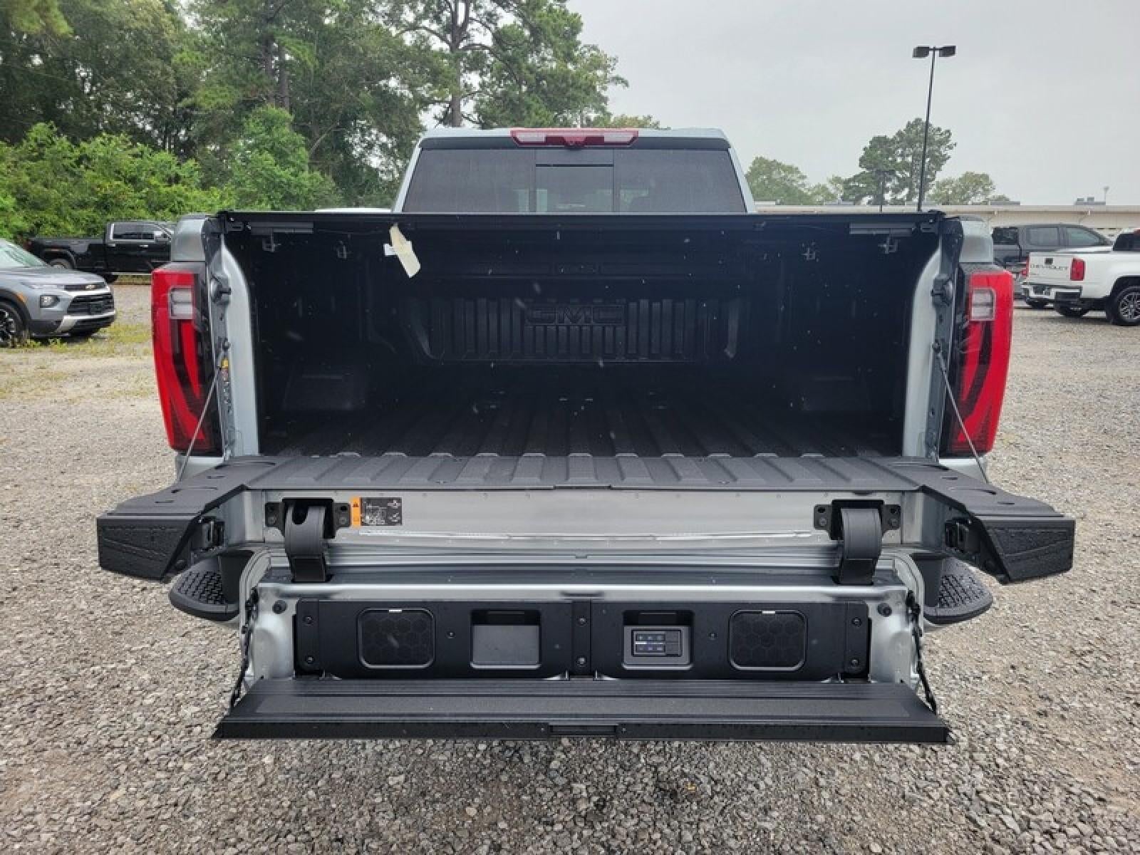 2026 GMC Sierra 2500 HD Crew Cab Standard Box 4-Wheel Drive Denali Ultimate
