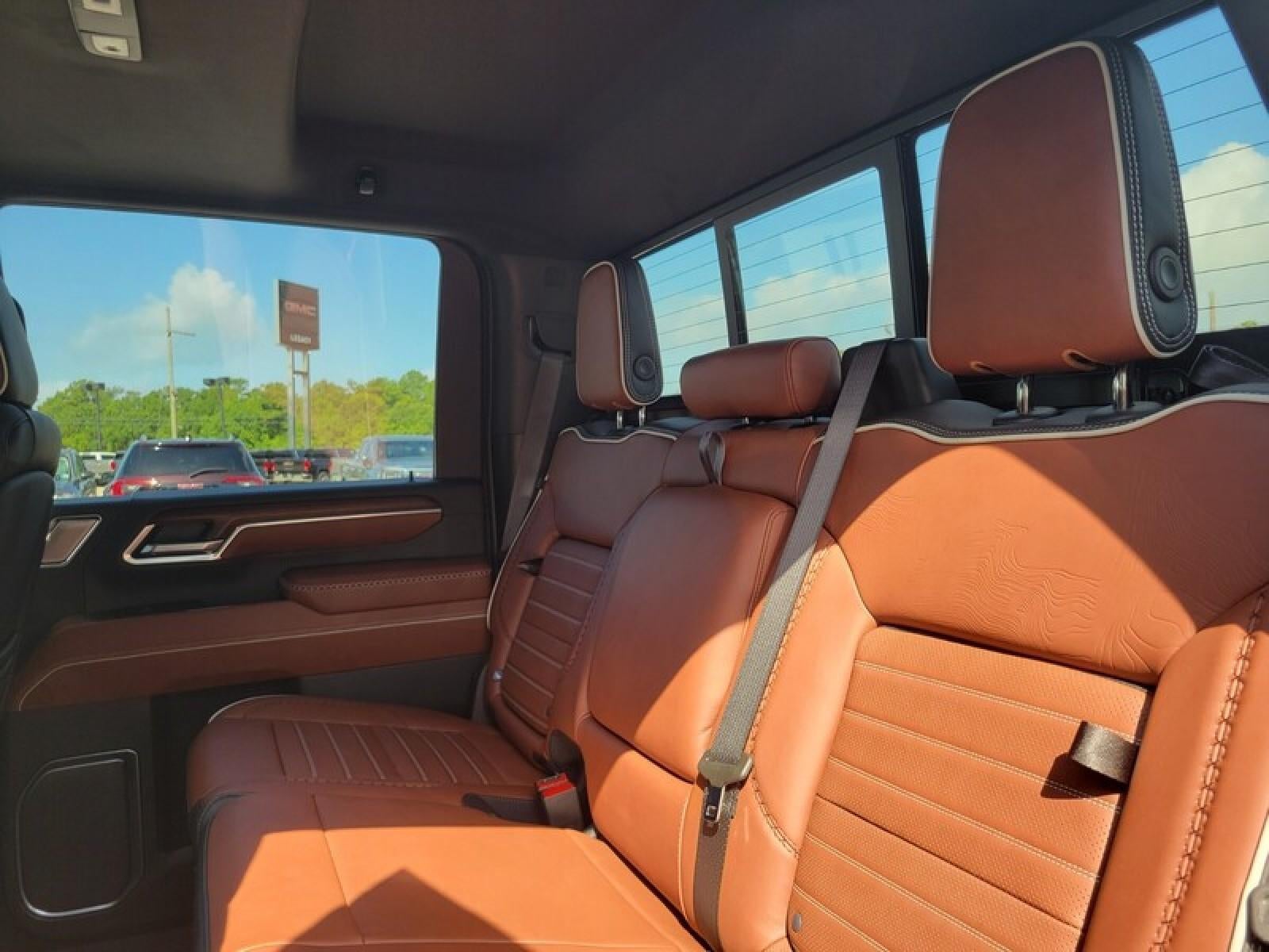 2026 GMC Sierra 2500 HD Crew Cab Standard Box 4-Wheel Drive Denali Ultimate