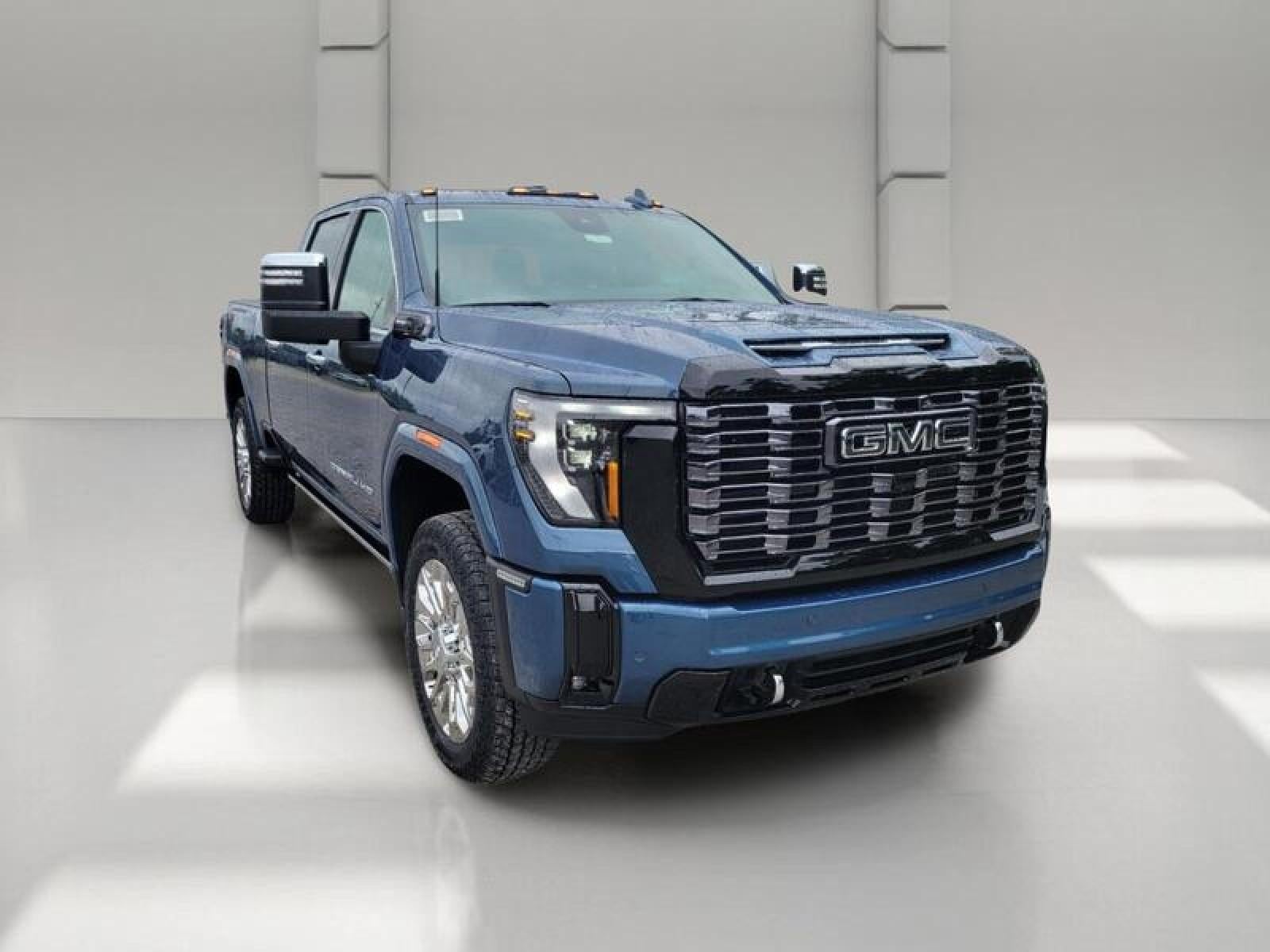 2026 GMC Sierra 2500 HD Crew Cab Standard Box 4-Wheel Drive Denali Ultimate