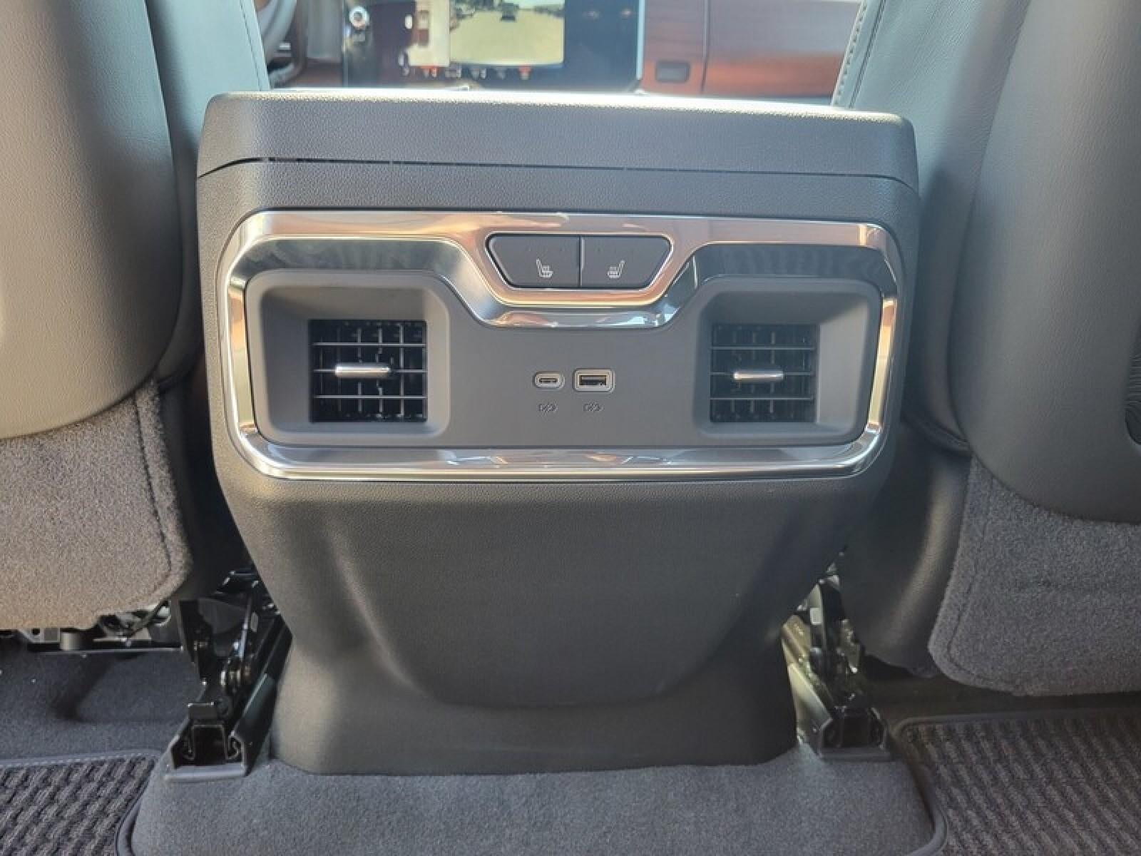 2026 GMC Sierra 2500 HD Crew Cab Standard Box 4-Wheel Drive Denali Ultimate