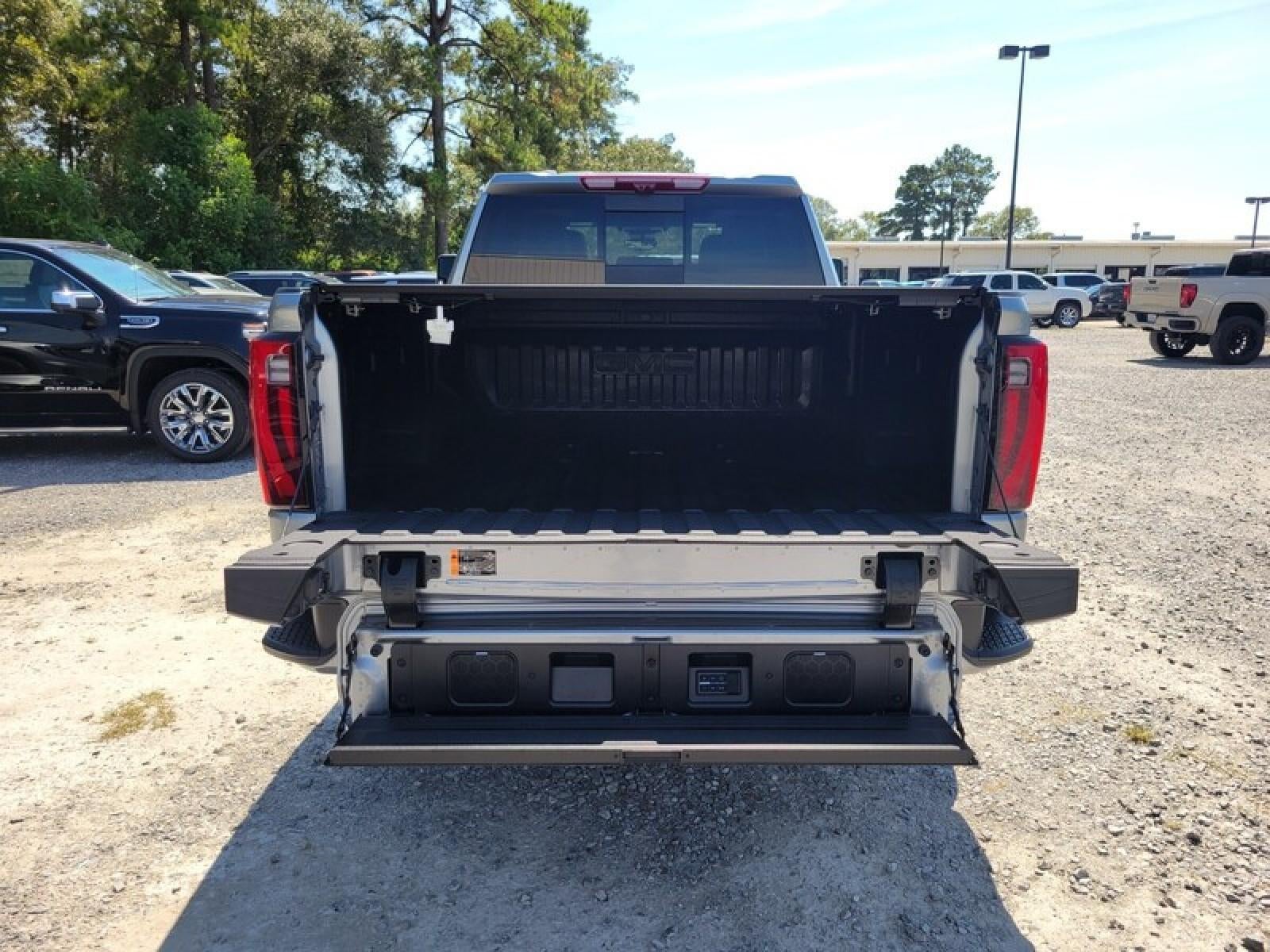 2026 GMC Sierra 2500 HD Crew Cab Standard Box 4-Wheel Drive Denali Ultimate