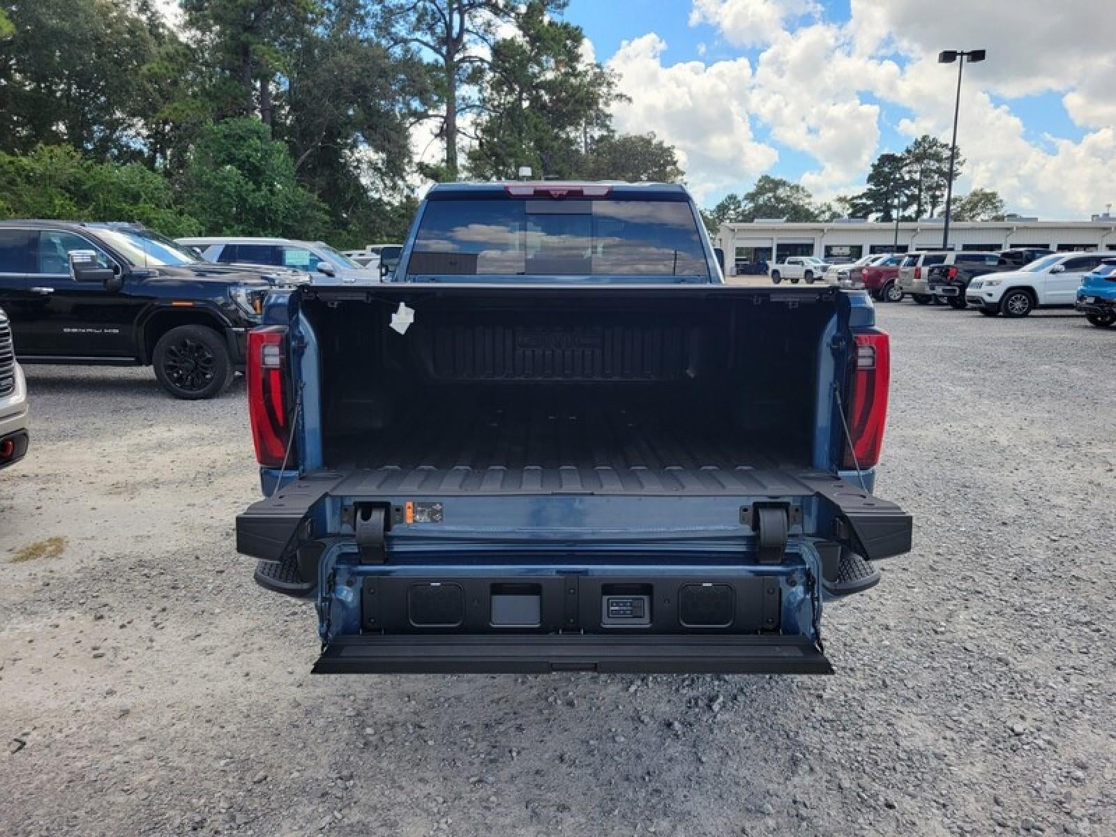 2026 GMC Sierra 2500 HD Crew Cab Standard Box 4-Wheel Drive Denali Ultimate