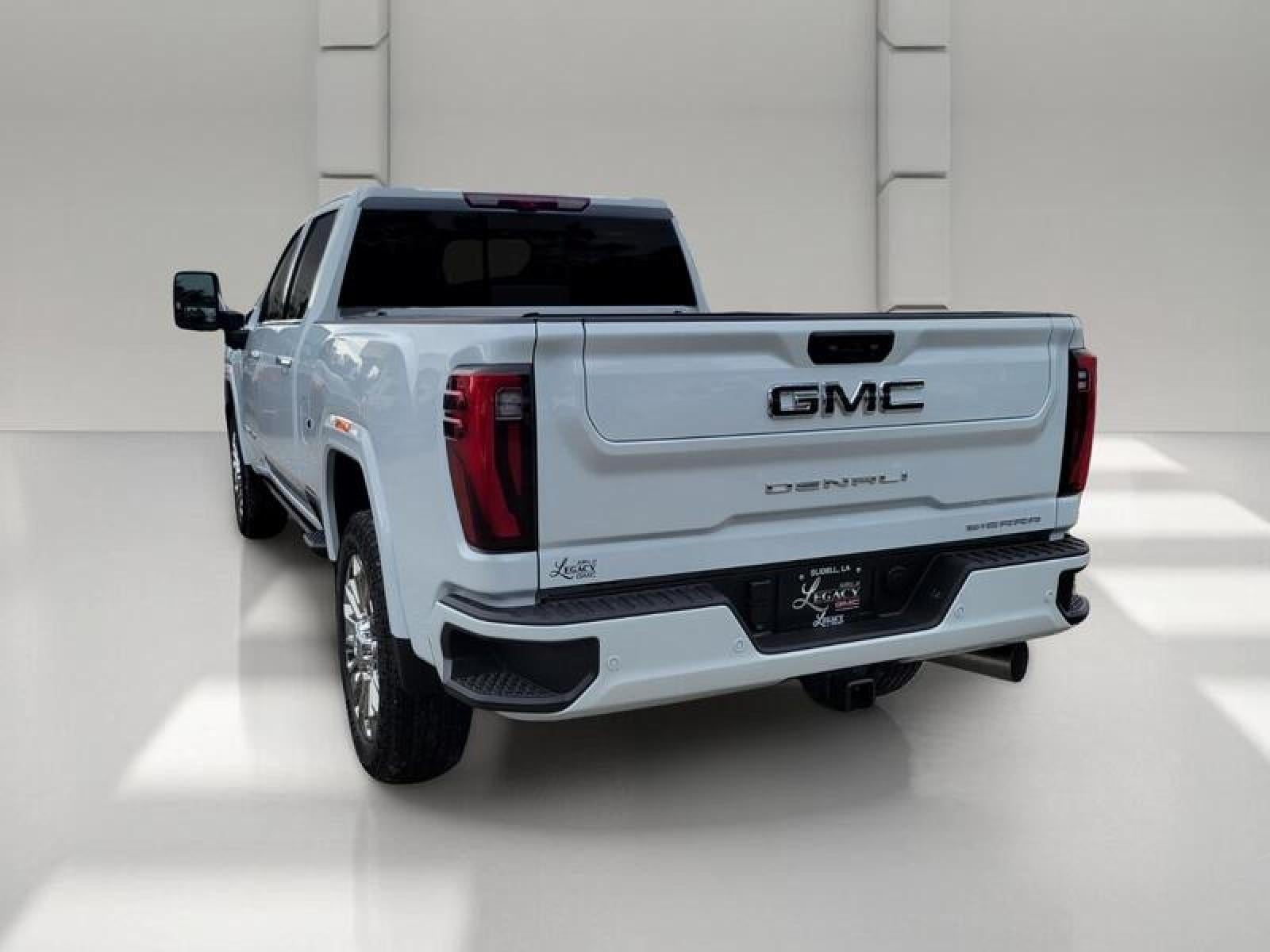 2026 GMC Sierra 2500 HD Crew Cab Standard Box 4-Wheel Drive Denali Ultimate