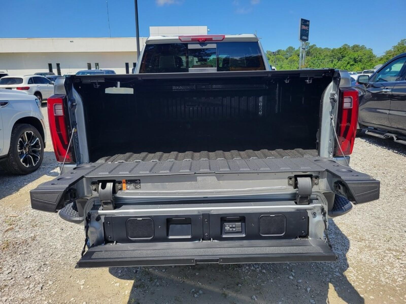 2026 GMC Sierra 2500 HD Crew Cab Standard Box 4-Wheel Drive Denali Ultimate