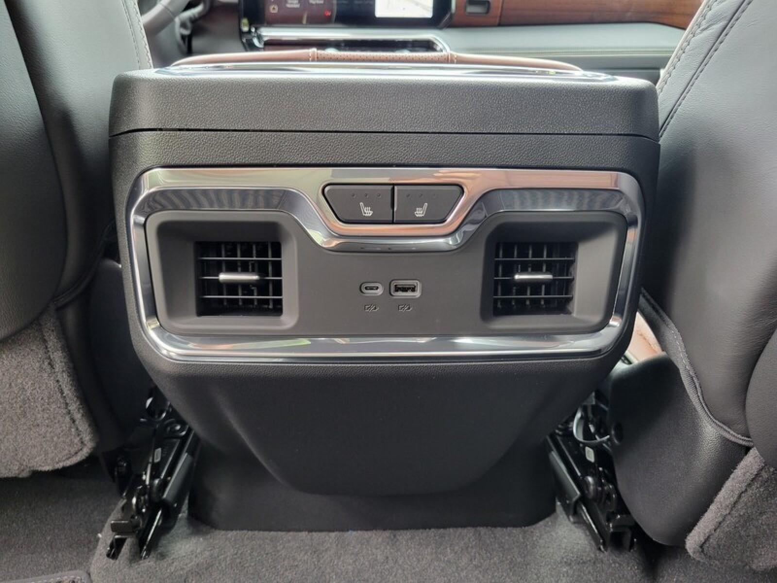 2026 GMC Sierra 2500 HD Crew Cab Standard Box 4-Wheel Drive Denali Ultimate