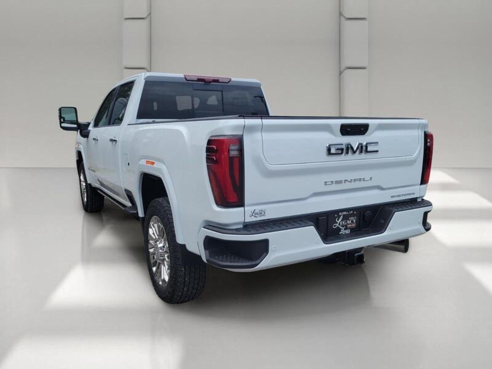 2026 GMC Sierra 2500 HD Crew Cab Standard Box 4-Wheel Drive Denali Ultimate