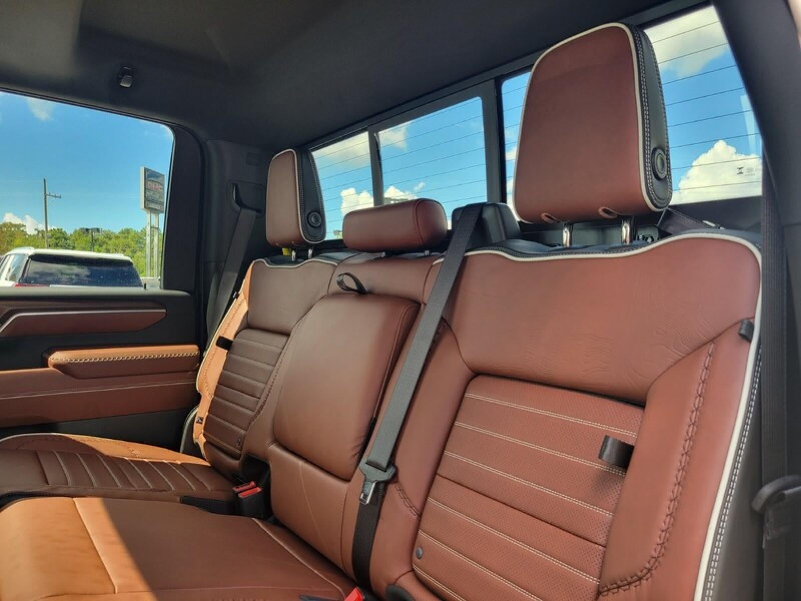 2026 GMC Sierra 2500 HD Crew Cab Standard Box 4-Wheel Drive Denali Ultimate